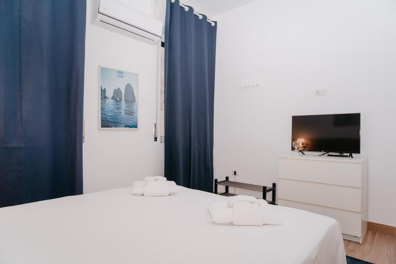 Апартаменты Brombeis Fantastica By Casa Napoletana - Town Center Неаполь Экстерьер фото
